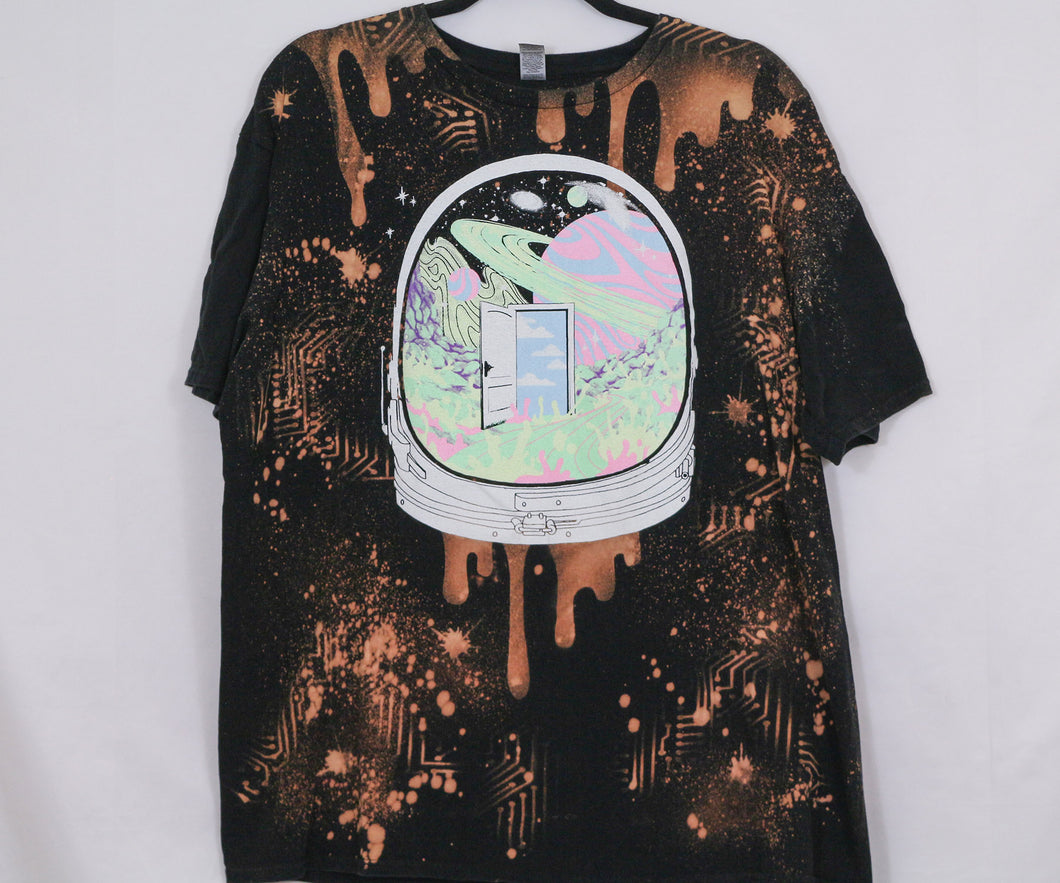Bleach Art One of a Kind Wearable Art Extra-Large TShirt w/ Free Black Light